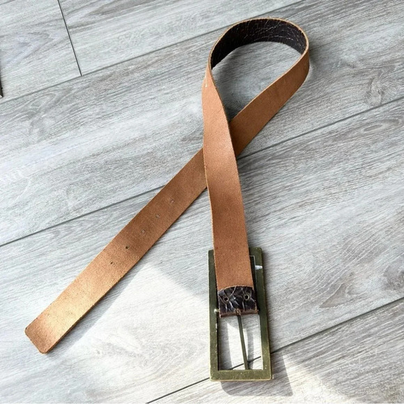 Aldo Rhinestones Distressed Leather  Belt Made in Canada - Picture 5 of 16